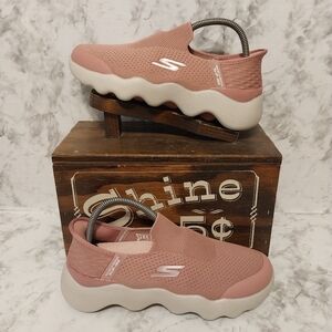 🆕️brand New 2023 Skechers Massage Fit Slip Ins